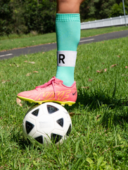 R Shin Pad Holder